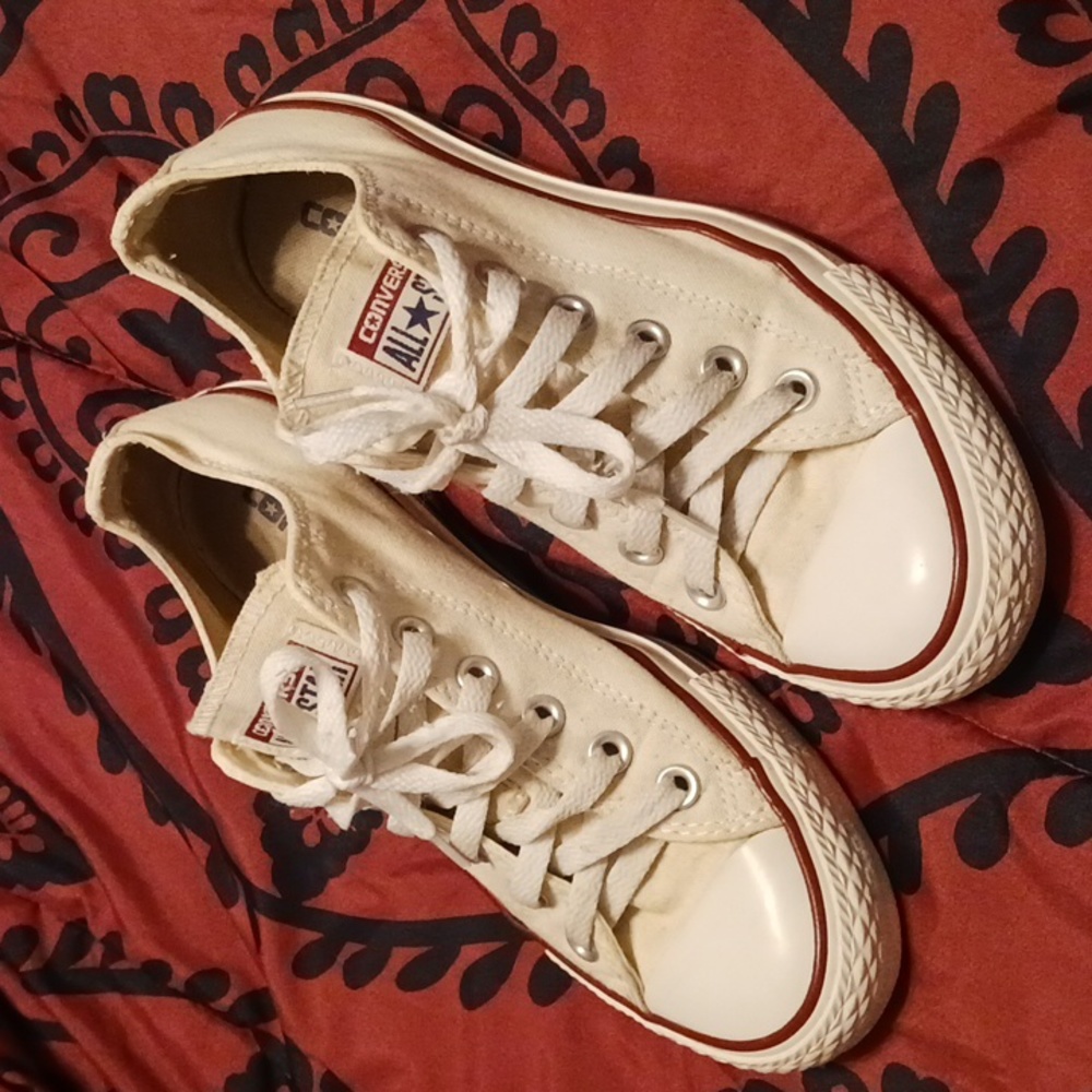 White Converse 🩶